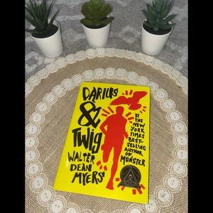 Book for Youths Darius & Twig Paperback